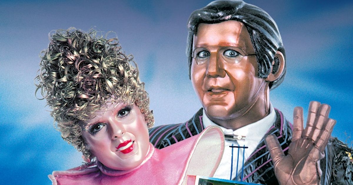 Photo of Andy Kaufman and Bernadette Peters from the film Heartbeeps 1981.