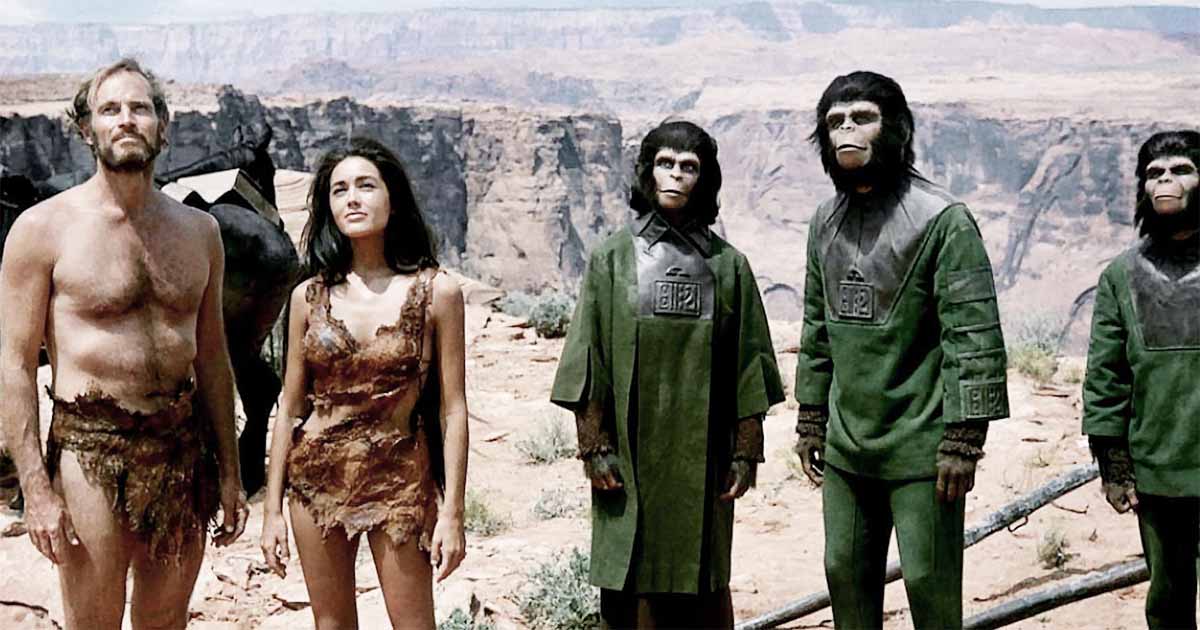 A screen capture from the move featuring humans and apes.